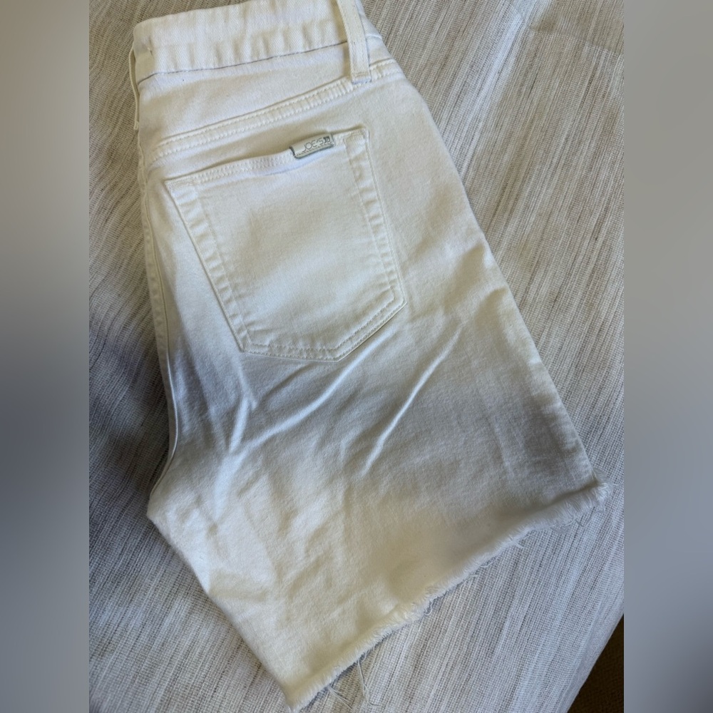 Joe’s Jeans HI (rise) Honey Curvy Bermuda Short - Size 28